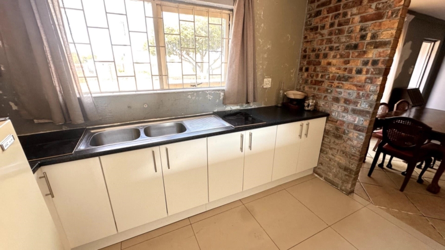 4 Bedroom Property for Sale in Sybrand Park Western Cape